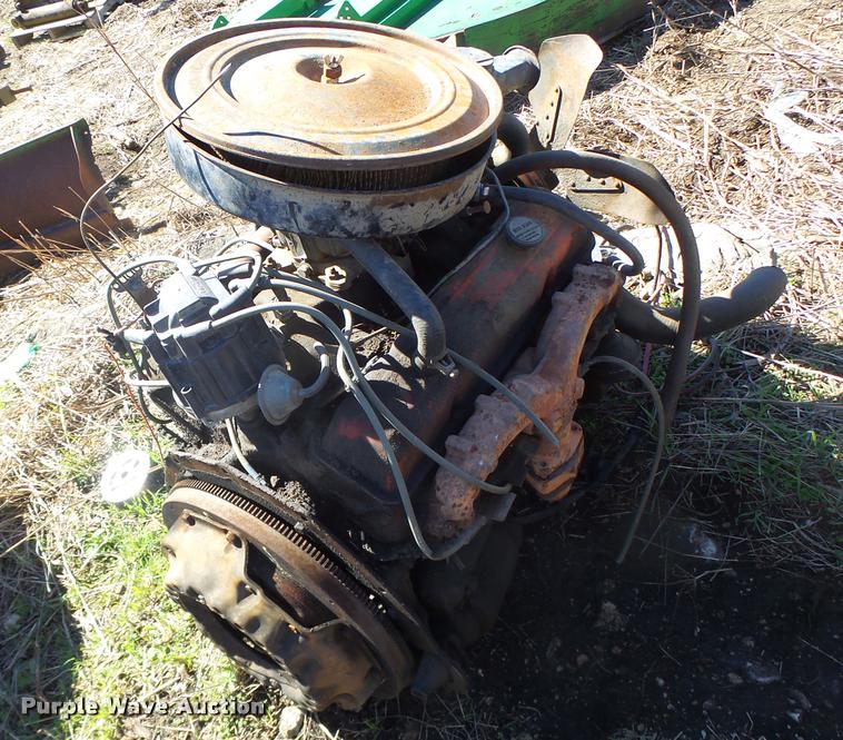 image for item DA3387 Chevrolet small block eight cylinder gas engine