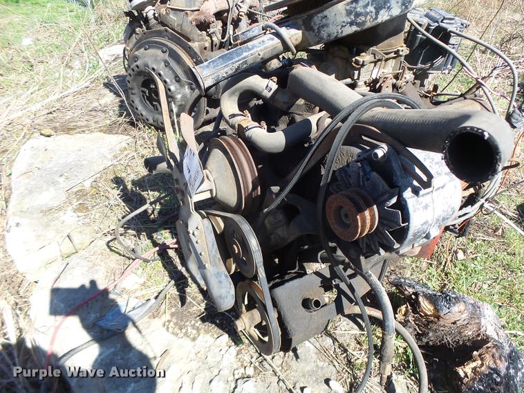 image for item DA3387 Chevrolet small block eight cylinder gas engine