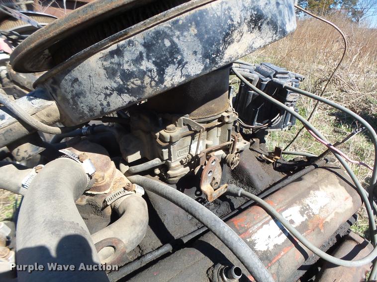 image for item DA3387 Chevrolet small block eight cylinder gas engine