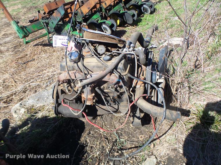 image for item DA3388 Chevrolet small block eight cylinder gas engine