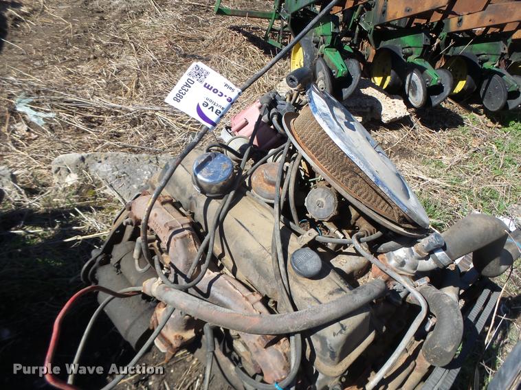 image for item DA3388 Chevrolet small block eight cylinder gas engine