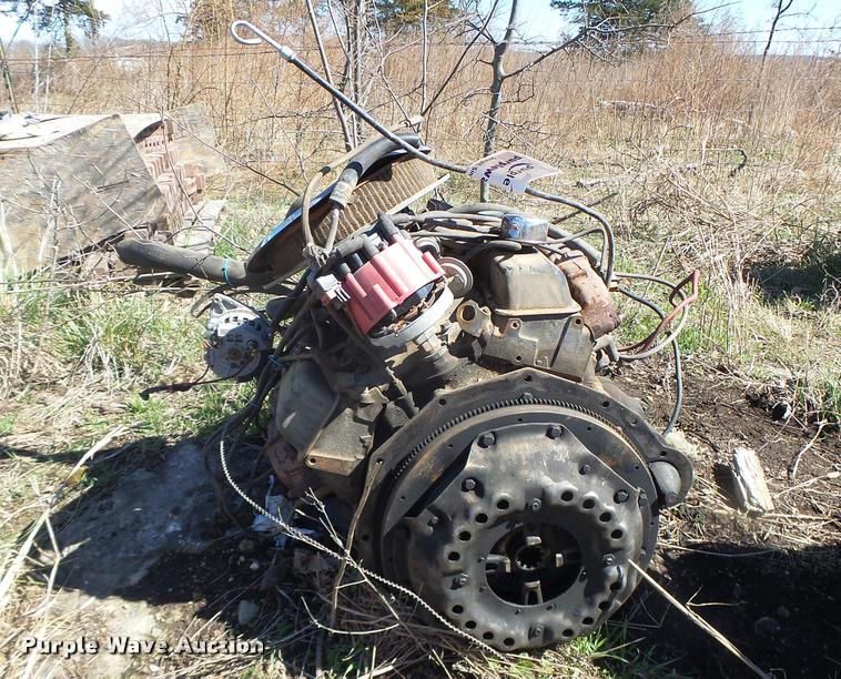 image for item DA3388 Chevrolet small block eight cylinder gas engine