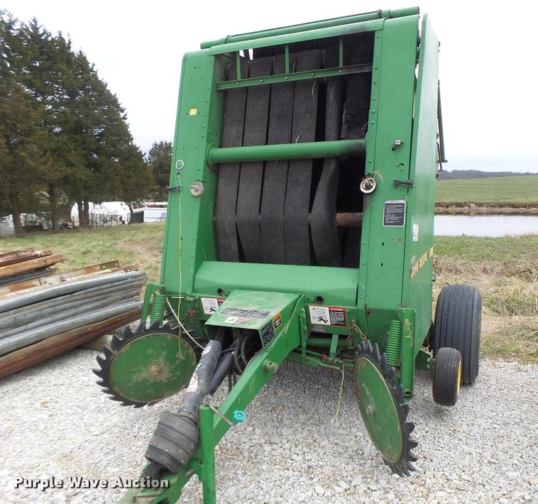 image for item DA3398 1995 John Deere 435 round baler