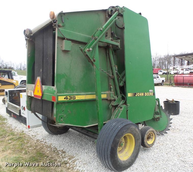 image for item DA3398 1995 John Deere 435 round baler