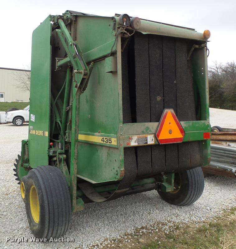 image for item DA3398 1995 John Deere 435 round baler