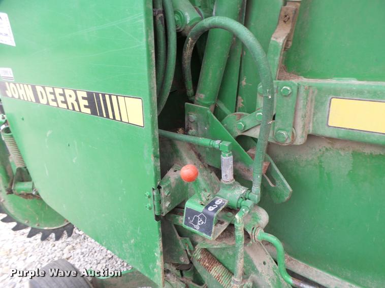 image for item DA3398 1995 John Deere 435 round baler