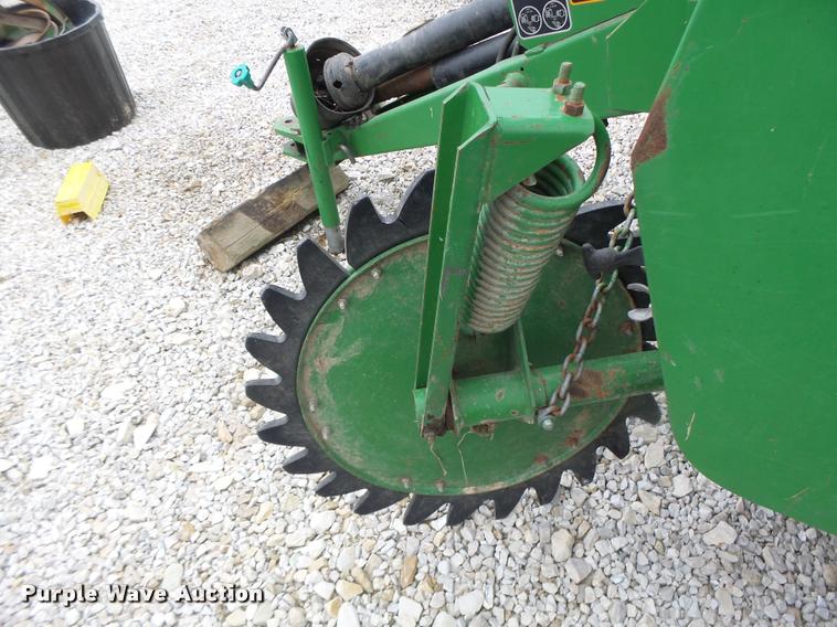 image for item DA3398 1995 John Deere 435 round baler