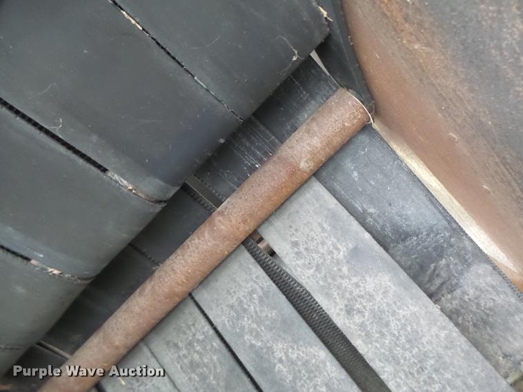 image for item DA3398 1995 John Deere 435 round baler