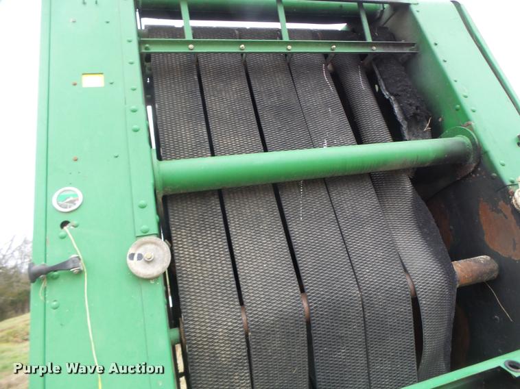image for item DA3398 1995 John Deere 435 round baler