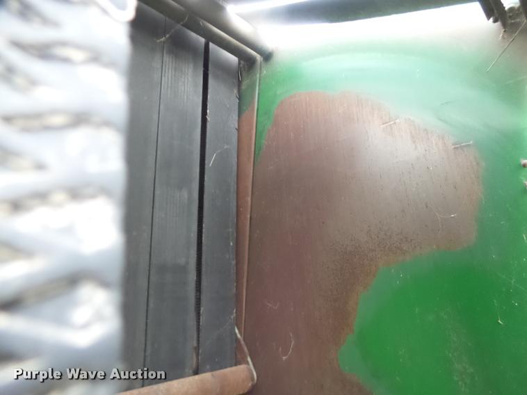 image for item DA3398 1995 John Deere 435 round baler