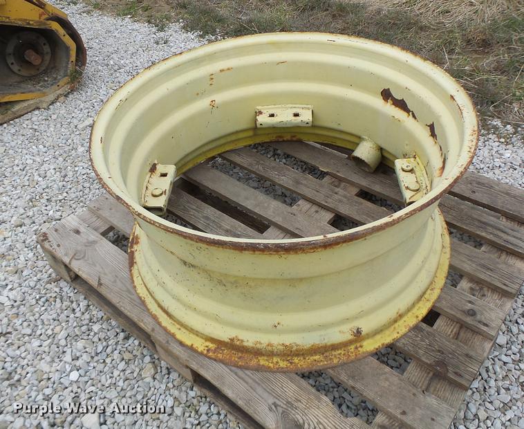 image for item DA3403 36" x 16" steel wheel