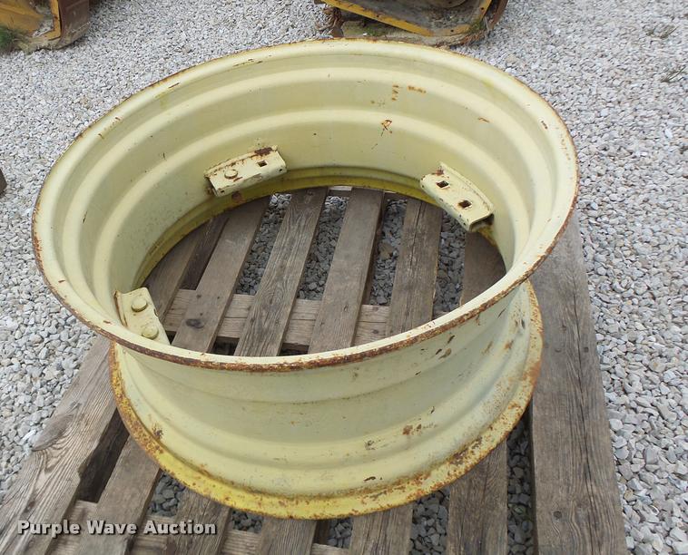 image for item DA3403 36" x 16" steel wheel
