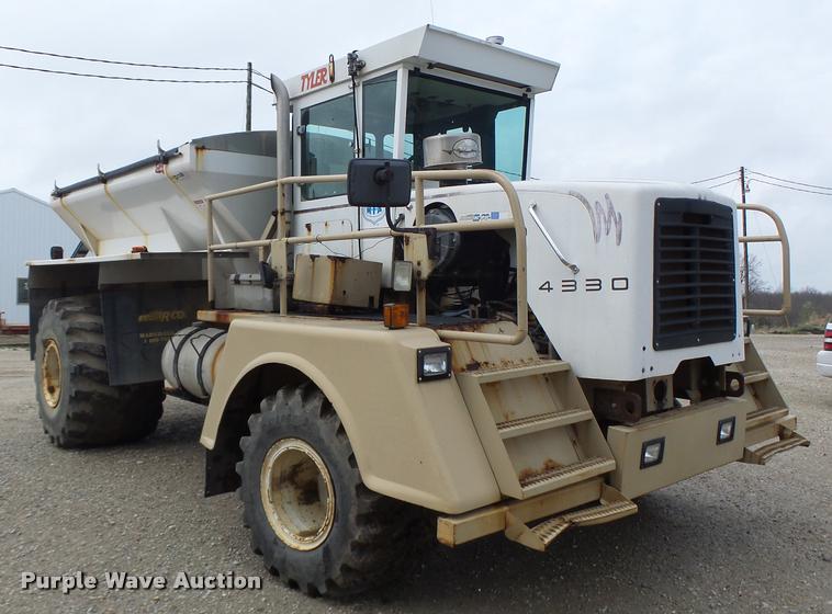 image for item DA3424 Tyler 4330 self-propelled applicator