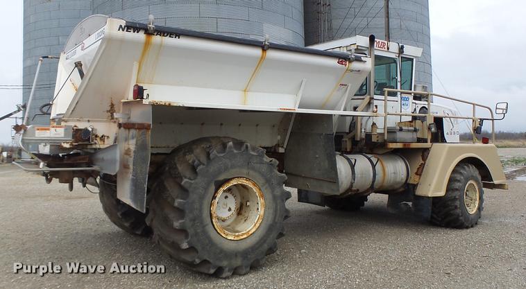 image for item DA3424 Tyler 4330 self-propelled applicator