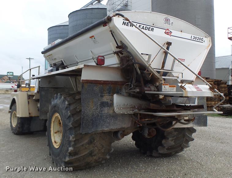 image for item DA3424 Tyler 4330 self-propelled applicator