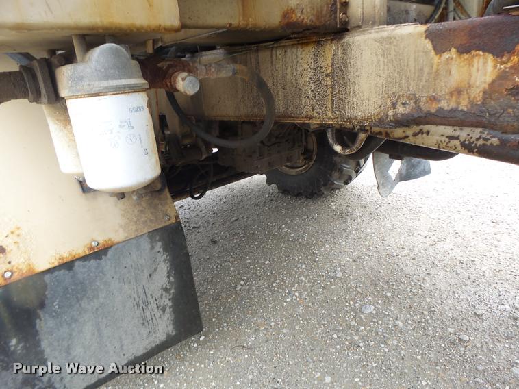 image for item DA3424 Tyler 4330 self-propelled applicator