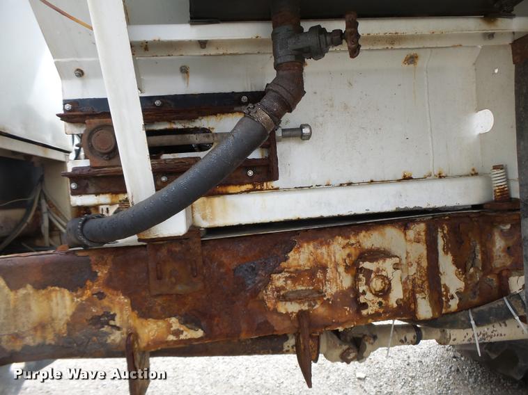 image for item DA3424 Tyler 4330 self-propelled applicator