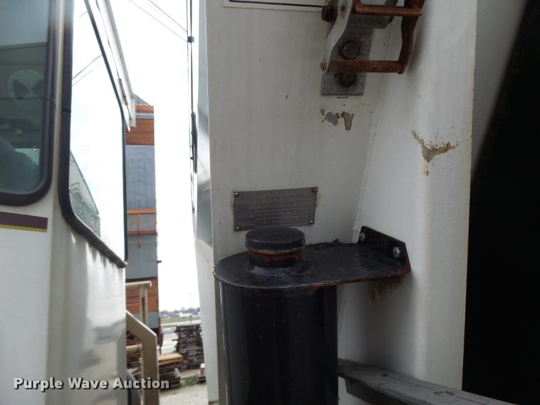 image for item DA3424 Tyler 4330 self-propelled applicator