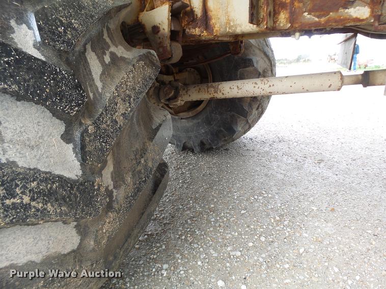 image for item DA3424 Tyler 4330 self-propelled applicator