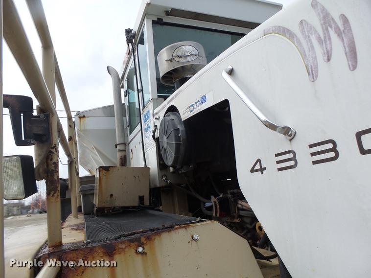 image for item DA3424 Tyler 4330 self-propelled applicator