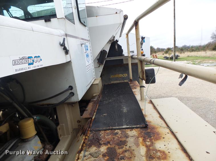 image for item DA3424 Tyler 4330 self-propelled applicator