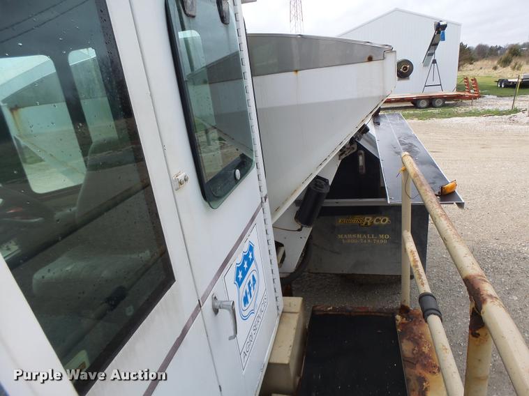 image for item DA3424 Tyler 4330 self-propelled applicator