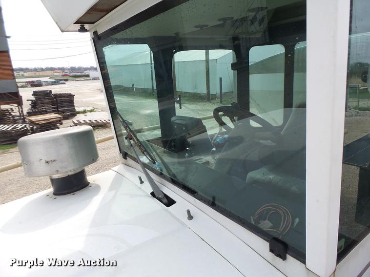 image for item DA3424 Tyler 4330 self-propelled applicator