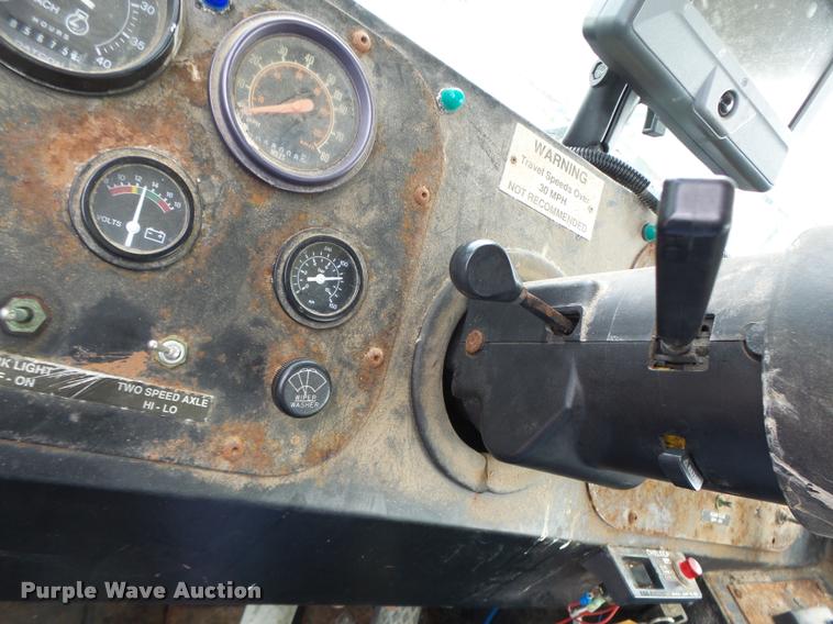 image for item DA3424 Tyler 4330 self-propelled applicator