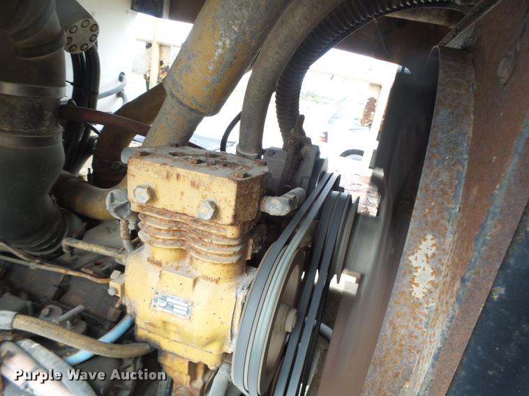 image for item DA3424 Tyler 4330 self-propelled applicator