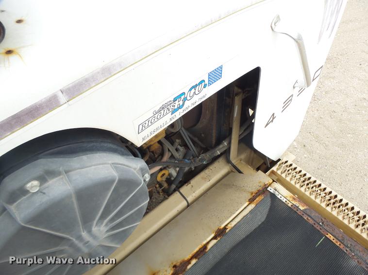 image for item DA3424 Tyler 4330 self-propelled applicator