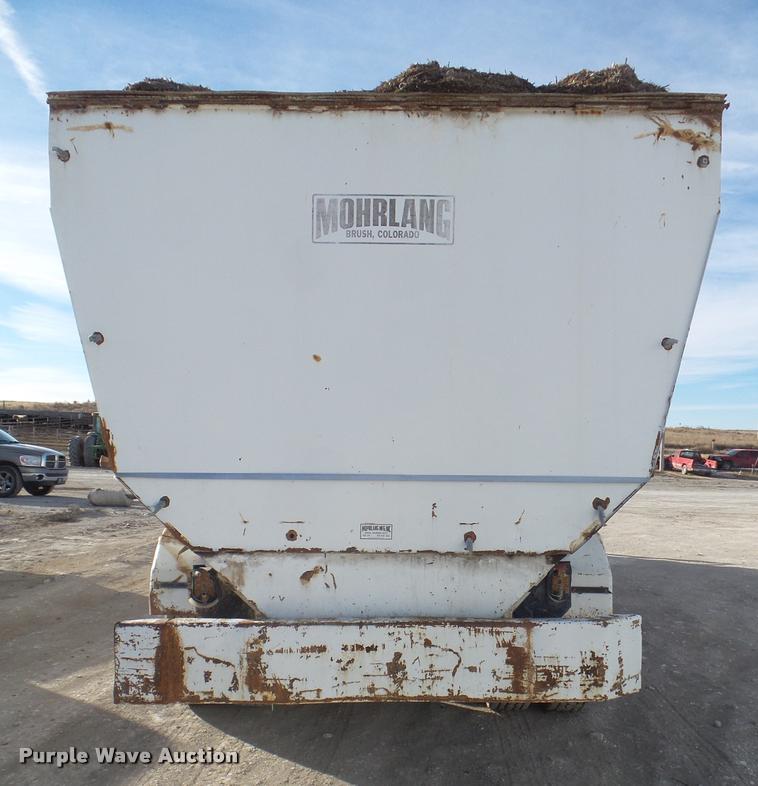 image for item DA5220 1995 Mack CH613 feed truck