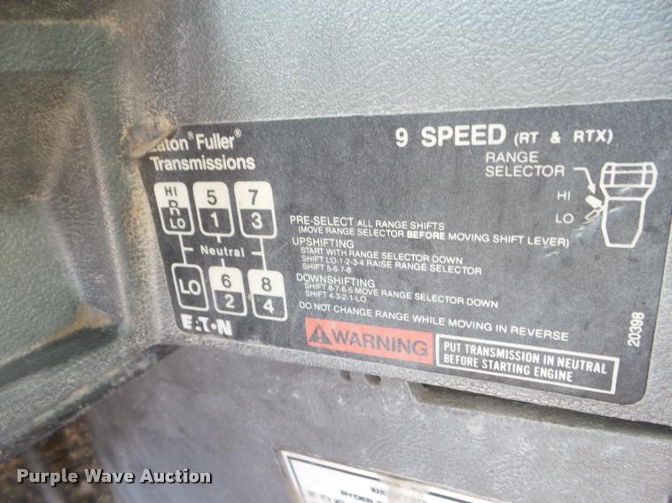 image for item DA5220 1995 Mack CH613 feed truck