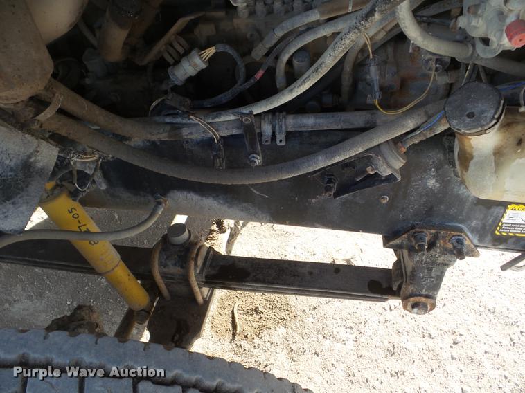 image for item DA5220 1995 Mack CH613 feed truck