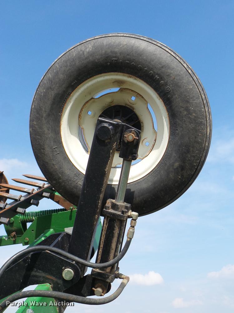 image for item DA6000 Unverferth 220 rolling harrow soil conditioner