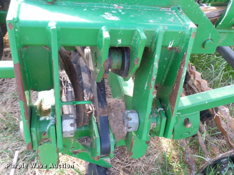 image for item DA6000 Unverferth 220 rolling harrow soil conditioner