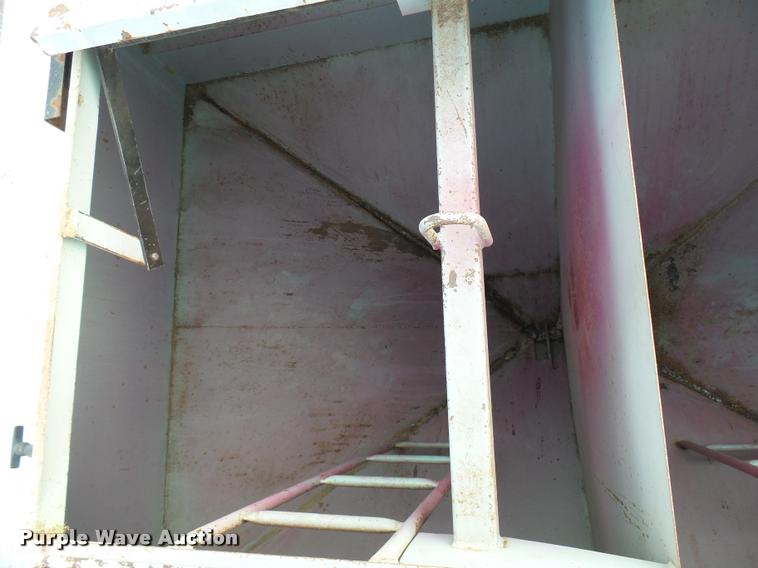 image for item DA6002 Convey All BT-240 seed tender