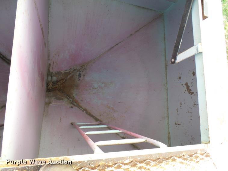 image for item DA6002 Convey All BT-240 seed tender