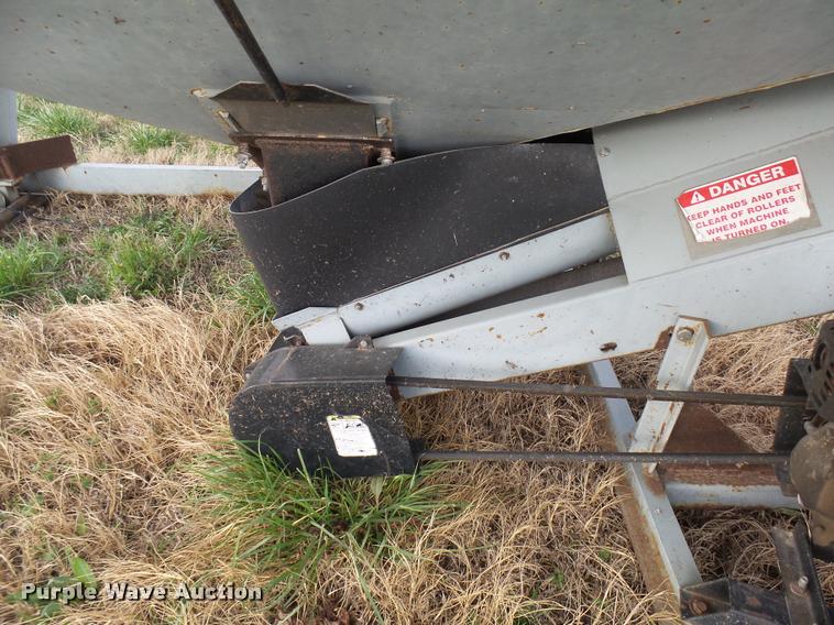 image for item DA6002 Convey All BT-240 seed tender