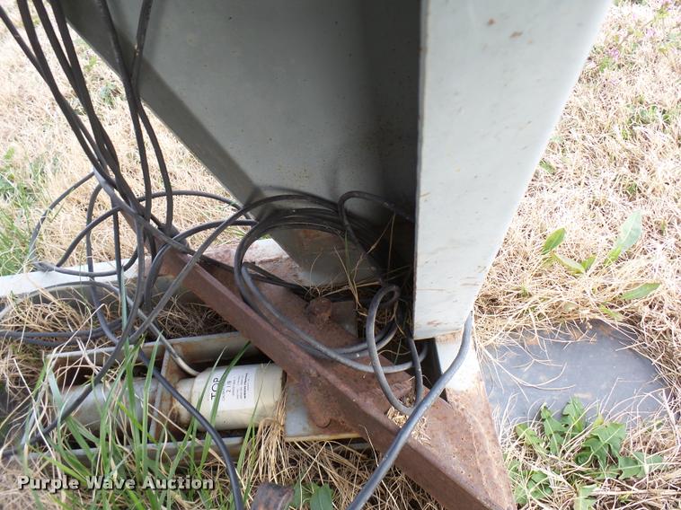 image for item DA6002 Convey All BT-240 seed tender