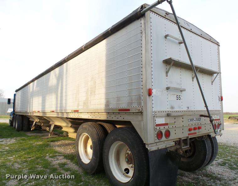 image for item DA6003 1988 Wilson double hopper grain trailer