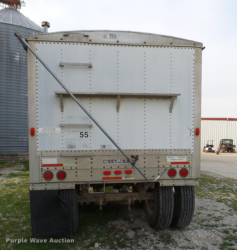 image for item DA6003 1988 Wilson double hopper grain trailer