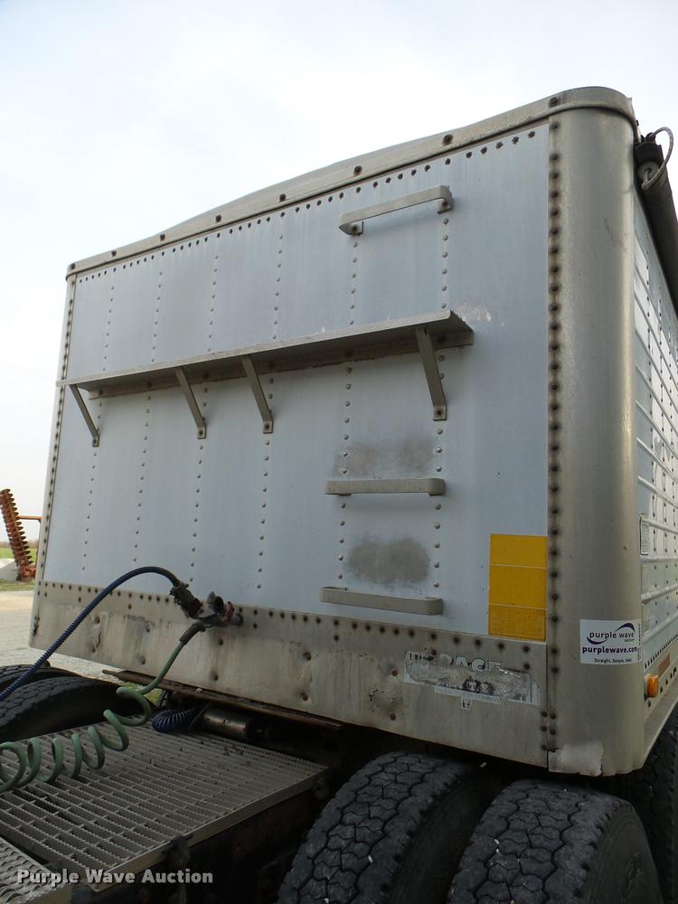 image for item DA6003 1988 Wilson double hopper grain trailer