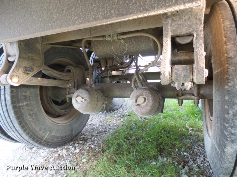 image for item DA6003 1988 Wilson double hopper grain trailer