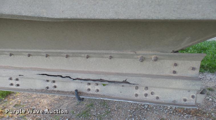 image for item DA6003 1988 Wilson double hopper grain trailer