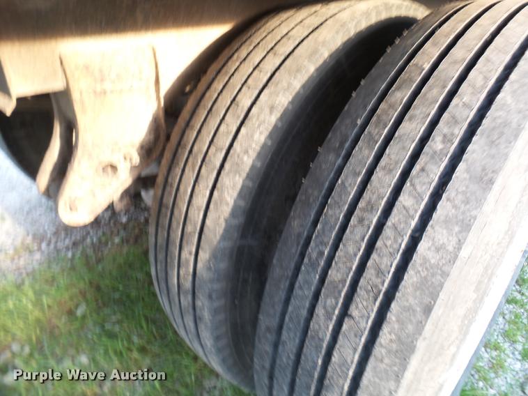 image for item DA6003 1988 Wilson double hopper grain trailer