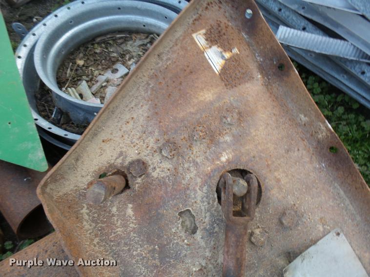 image for item DA6003 1988 Wilson double hopper grain trailer