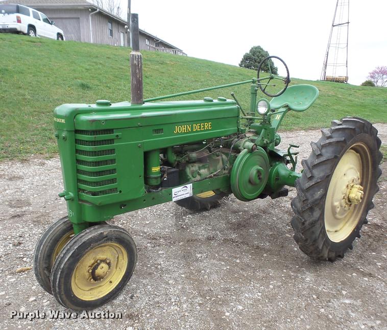 image for item DA8002 1945 John Deere H tractor