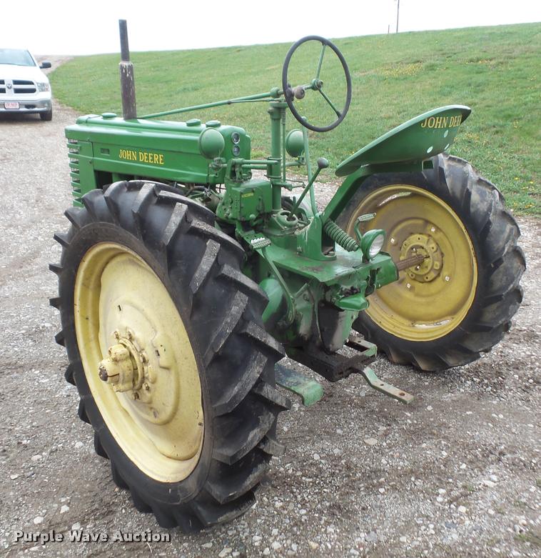 image for item DA8002 1945 John Deere H tractor