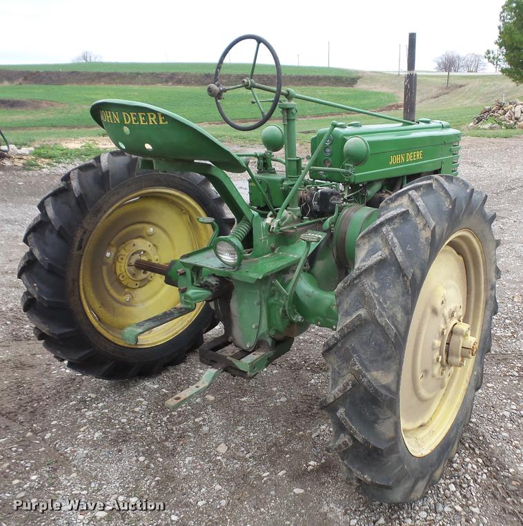 image for item DA8002 1945 John Deere H tractor