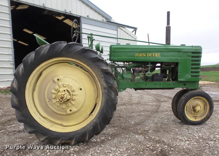 image for item DA8002 1945 John Deere H tractor